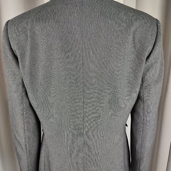 Tahari Arthur S. Levine Gray Stitch Design 2 Button Blazer, Jacket Size 6 - Picture 4 of 10
